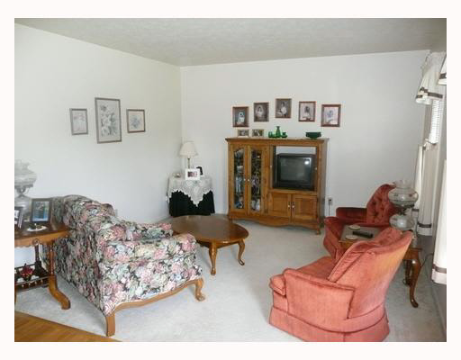 51800 Paddock Dr, Granger, IN 46530 photo 3