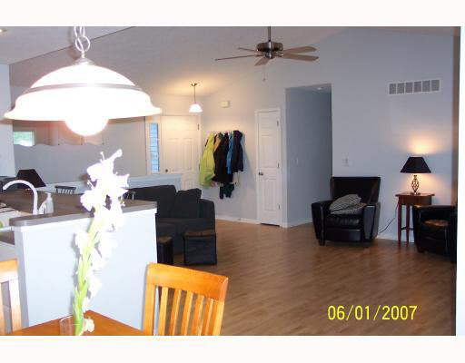 10187 Red Raspberry Ln, Granger, IN 46530 photo 4