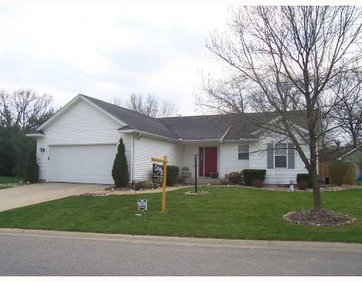 50915 Pine Meadows Dr, Granger, IN 46530 photo 1