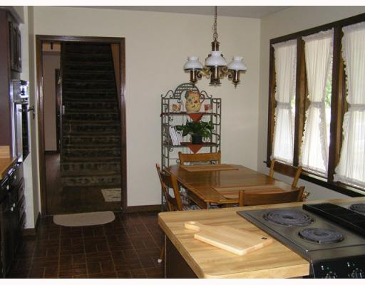 16856 Hampton Dr, Granger, IN 46530 photo 4