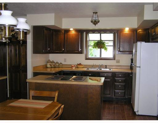 16856 Hampton Dr, Granger, IN 46530 photo 3