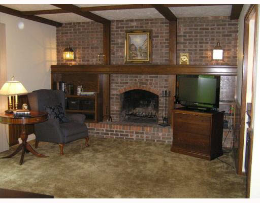 16856 Hampton Dr, Granger, IN 46530 photo 7