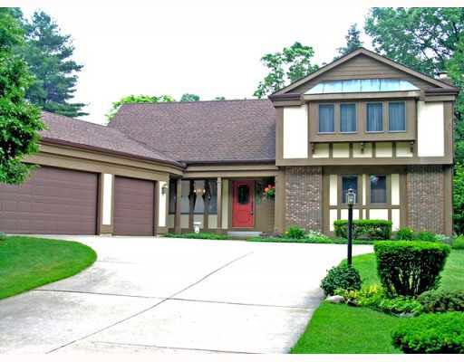 16856 Hampton Dr, Granger, IN 46530 photo 1
