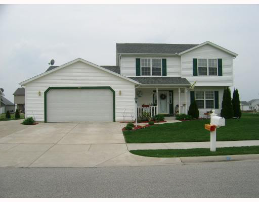 429 Shepherds Cove Dr, Osceola, IN 46561 photo 1