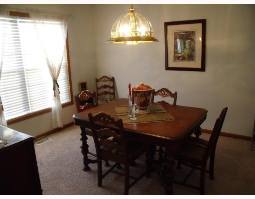 429 Shepherds Cove Dr, Osceola, IN 46561 photo 6