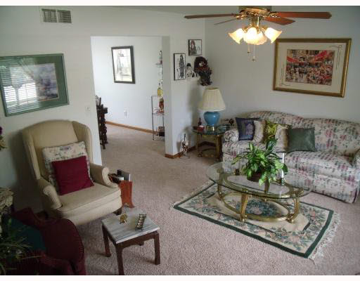 429 Shepherds Cove Dr, Osceola, IN 46561 photo 2