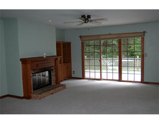 10870 Stutely Dr, Granger, IN 46530 photo 3