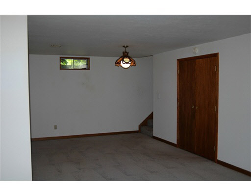 10870 Stutely Dr, Granger, IN 46530 photo 9