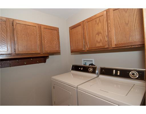 11737 Old Oak Dr, Granger, IN 46530 photo 9