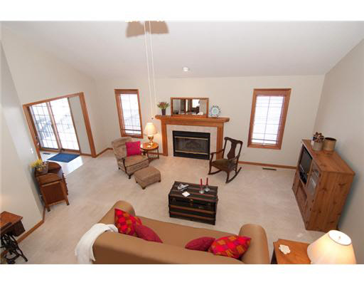 11737 Old Oak Dr, Granger, IN 46530 photo 3