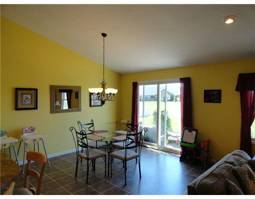 51301 Gilroy Ct, Granger, IN 46530 photo 3