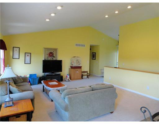 51301 Gilroy Ct, Granger, IN 46530 photo 2