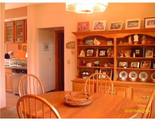 52142 Mallard Pointe Dr, Granger, IN 46530 photo 3