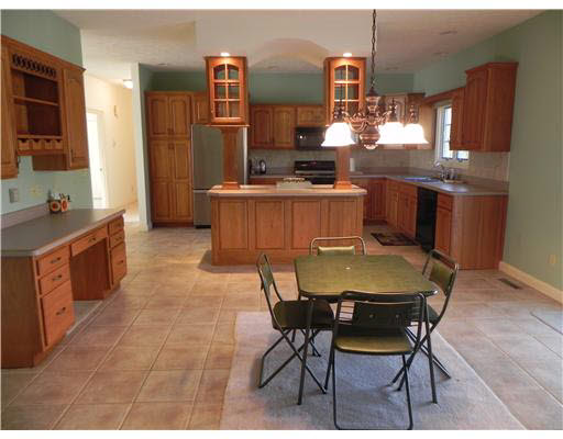 1393 Stone Ct, South Bend, IN 46614 photo 8