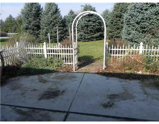 1393 Stone Ct, South Bend, IN 46614 photo 21