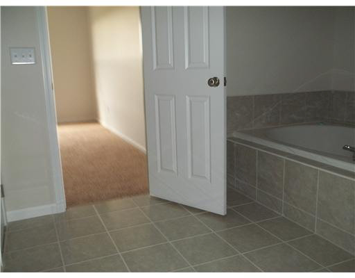 1415 Green Grass Dr, Osceola, IN 46561 photo 6
