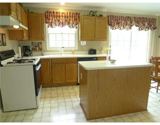 1018 Finch Dr, South Bend, IN 46614 photo 8