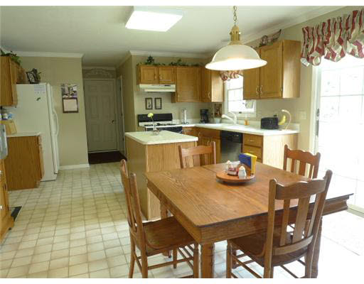 1018 Finch Dr, South Bend, IN 46614 photo 3