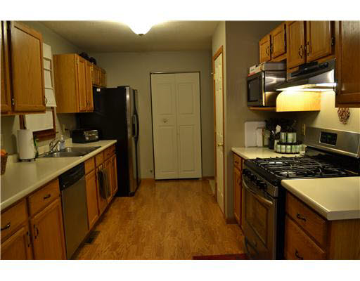 10333 Ashleys Meadow Dr, Granger, IN 46530 photo 3