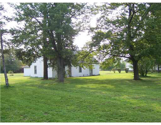 54424 Fir Rd, Mishawaka, IN 46545 photo 2