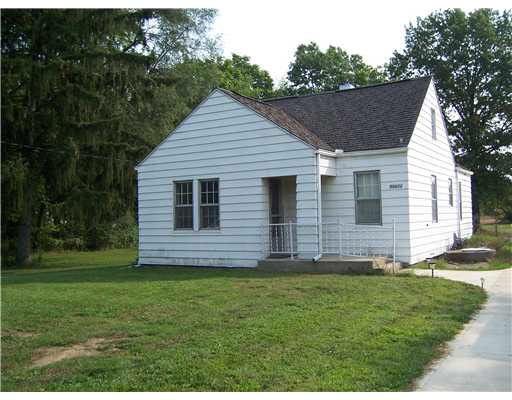 54424 Fir Rd, Mishawaka, IN 46545 photo 1