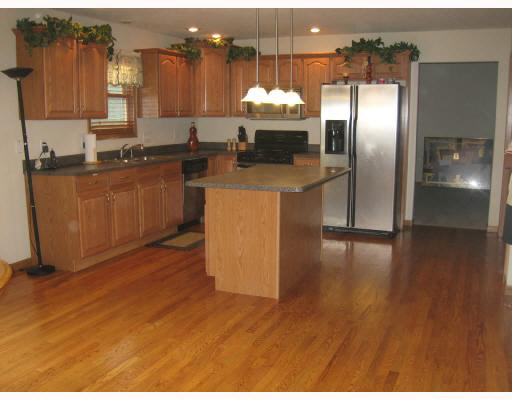 51332 Eaglewood Dr, Granger, IN 46530 photo 3