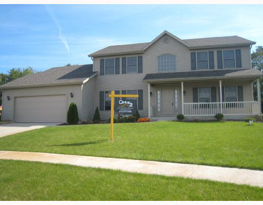 51332 Eaglewood Dr, Granger, IN 46530 photo 1