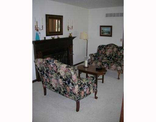 16988 Stonegate Ct, Granger, IN 46530 photo 6