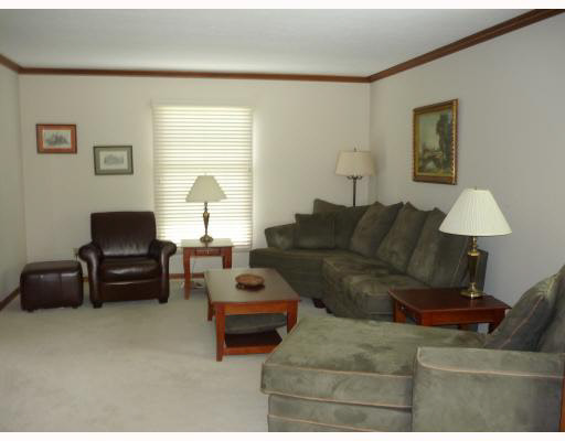 50587 Mohawk Dr, Granger, IN 46530 photo 2
