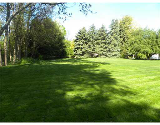 50737 Glen Meadows Ln, Granger, IN 46530 photo 2