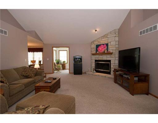 30293 Quail Pointe Dr, Granger, IN 46530 photo 2