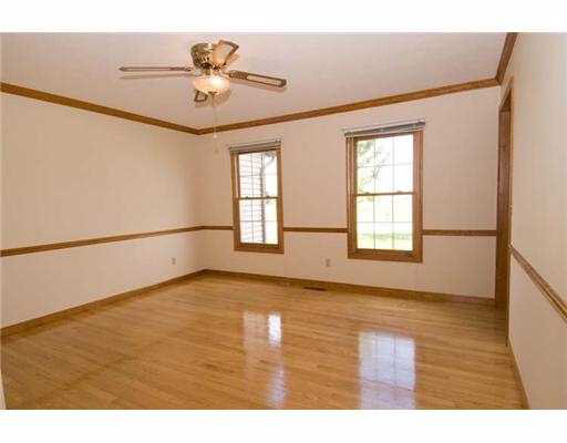 50930 Stonebridge Dr, Granger, IN 46530 photo 5