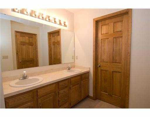 50930 Stonebridge Dr, Granger, IN 46530 photo 7