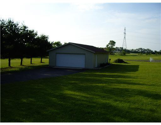 12147 Cheyenne Ct, Granger, IN 46530 photo 11