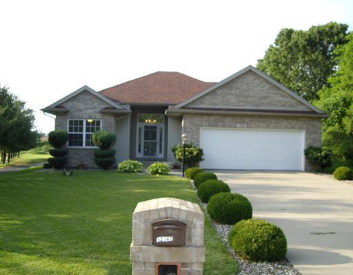 12147 Cheyenne Ct, Granger, IN 46530 photo 1