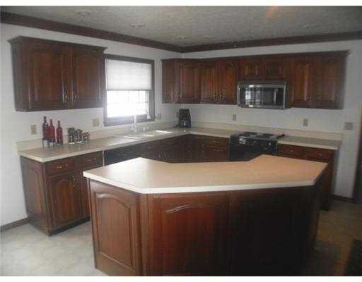 51650 Bluffside Ct, Granger, IN 46530 photo 4