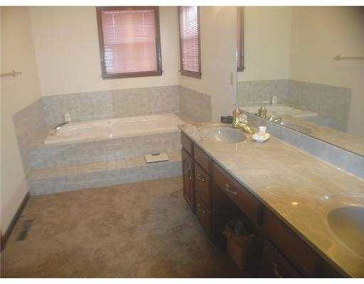 51650 Bluffside Ct, Granger, IN 46530 photo 9