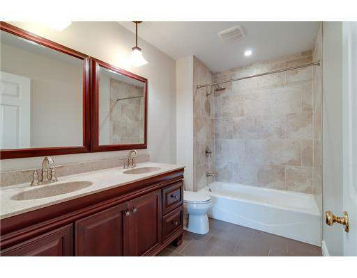 50761 Canyon Ridge Dr, Granger, IN 46530 photo 17