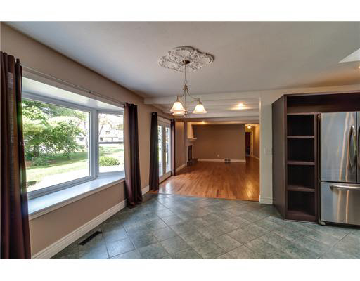 50761 Canyon Ridge Dr, Granger, IN 46530 photo 9