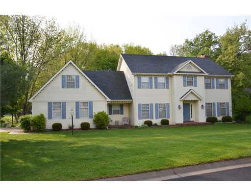 60788 Whispering Hills Dr, South Bend, IN 46614 photo 1