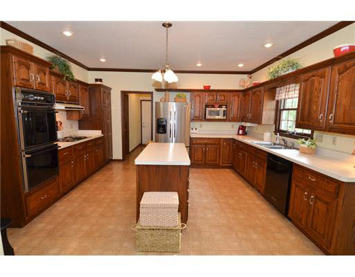 60788 Whispering Hills Dr, South Bend, IN 46614 photo 10