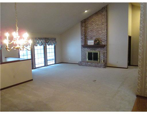 16285 Candlewycke Ct, Granger, IN 46530 photo 2
