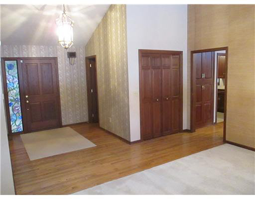 16285 Candlewycke Ct, Granger, IN 46530 photo 5