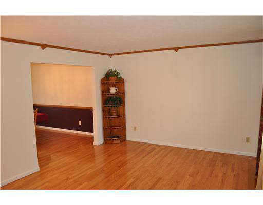 22129 Pine Hollow Ln, South Bend, IN 46628 photo 6