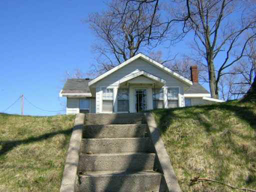 8607 Black Point Rd E, Syracuse, IN 46567 photo 2