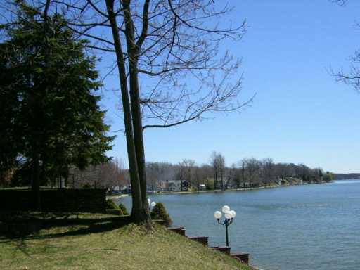 8607 Black Point Rd E, Syracuse, IN 46567 photo 4