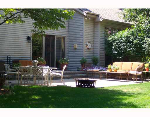 52850 Spring Mill Ct, Granger, IN 46530 photo 2