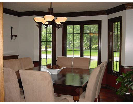 16690 Hampton Dr, Granger, IN 46530 photo 5