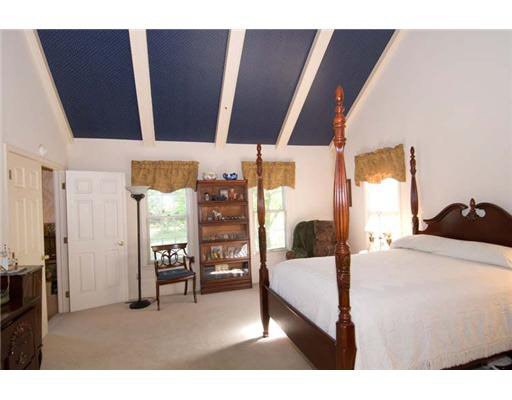 15736 Fieldcrest Ct, Granger, IN 46530 photo 8