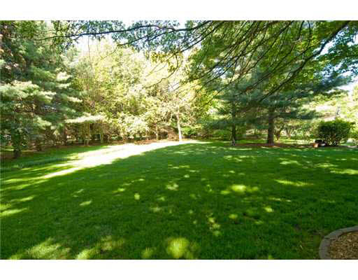 15736 Fieldcrest Ct, Granger, IN 46530 photo 11